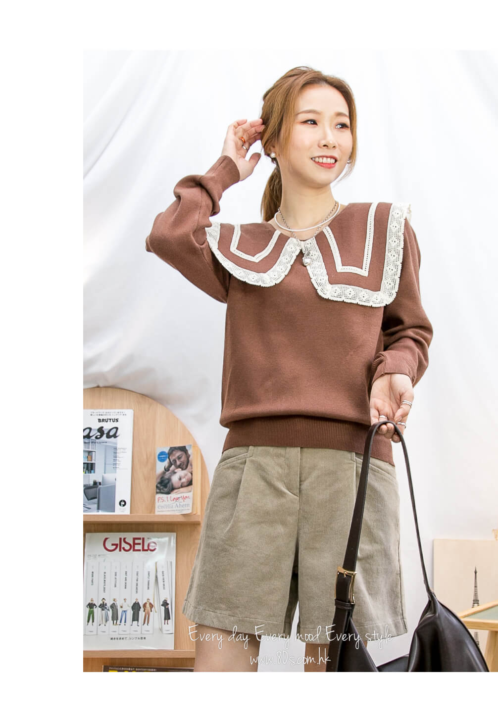 2215-1204A - 設計感 -後腰橡根 ‧ 前腰扣 ‧ 前兩袋 燈芯絨料短褲 (韓國)  